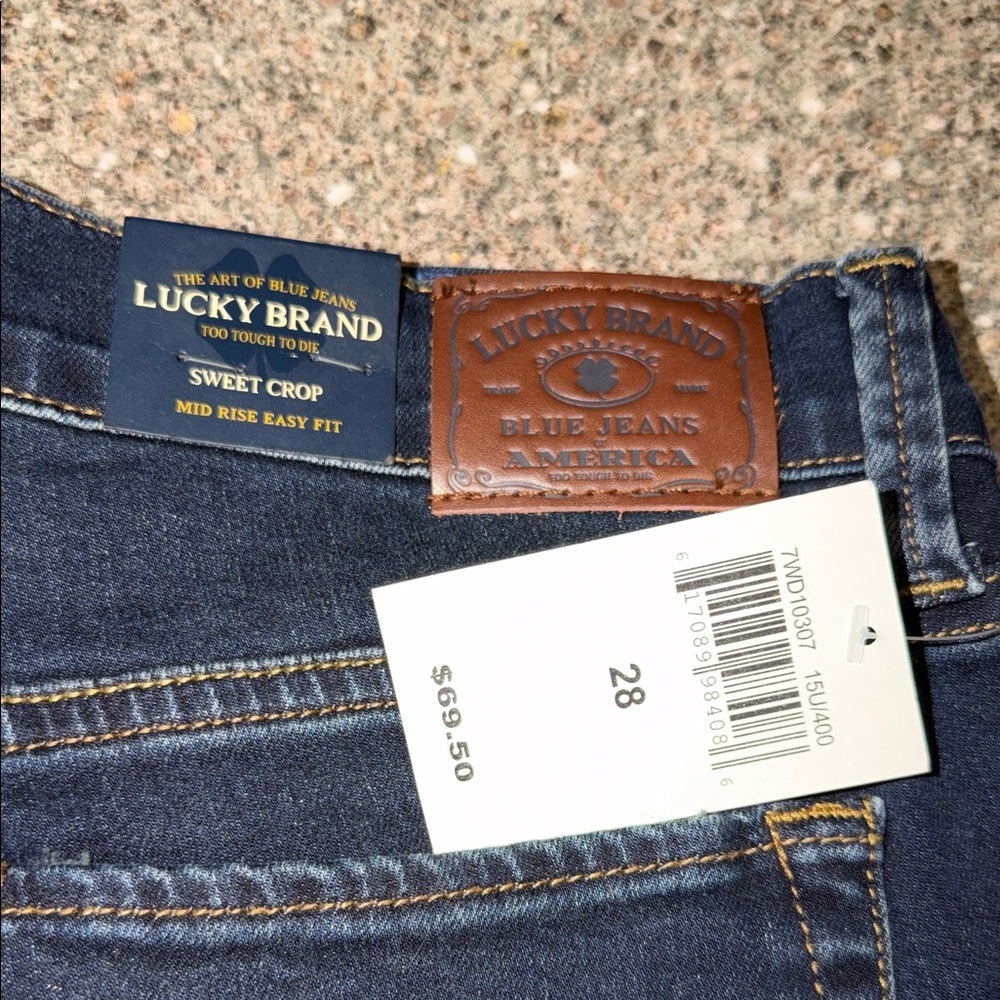 New Lucky Brand sweet crop jeans - Picture 2 of 3